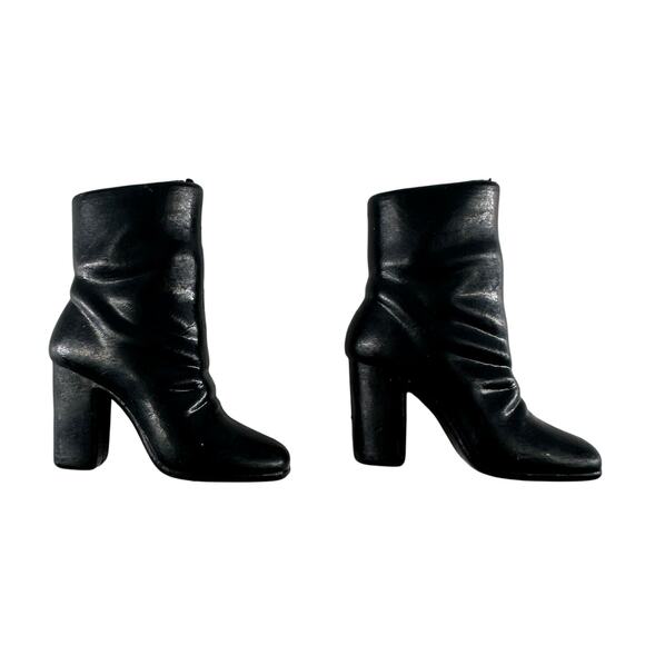 Barbie Black Chunky Heel Boots – 1" Tall Doll Shoes Modern Style - Picture 1 of 5